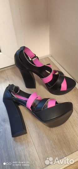 Босоножки женские 37 размер новые