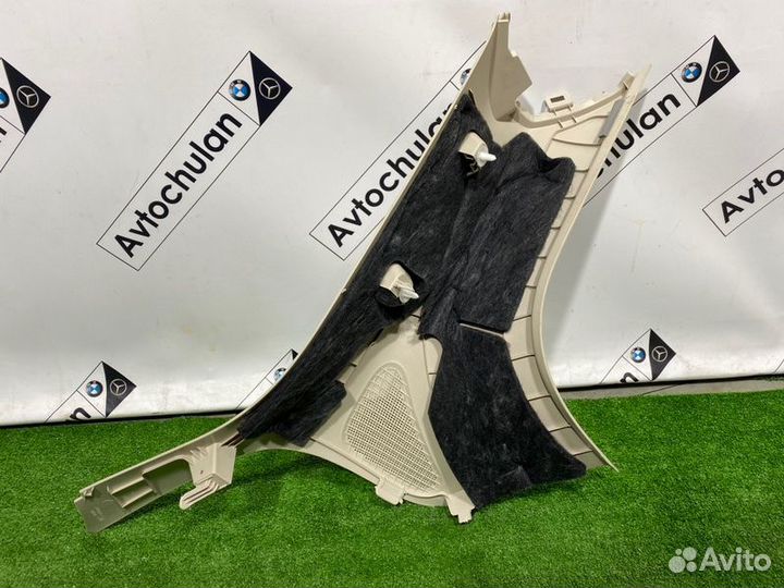 Обшивка стойки задняя правая Mercedes-Benz