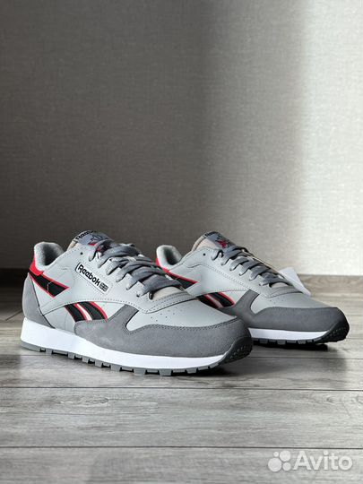 Кроссовки reebok classic 45 размер оригинал