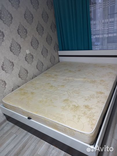 Матрас 160х200 бу