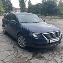 Volkswagen Passat 1.6 MT, 2005, 330 000 км, с пробегом, цена 780 000 руб.