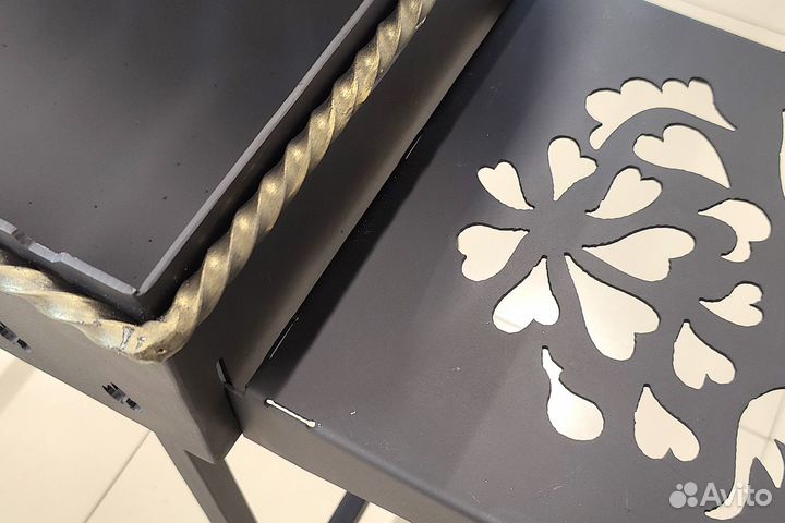 Мангал с крышкой барбекю и столиком