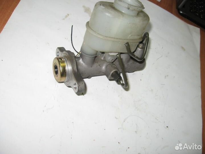 Главный тормозной цилиндр nissan FB14, FN15, VFY10