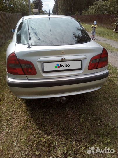 Mitsubishi Carisma 1.3 МТ, 2003, 3 800 км