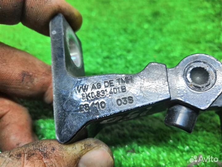 Петля двери левая Audi A5 /S5 Coupe/Sportback 200