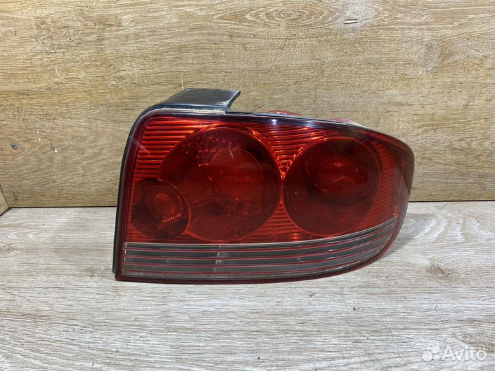 Фонарь задний правый Hyundai Sonata 4 Арт. 111461