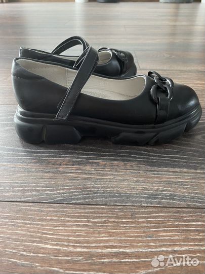 Туфли для девочки 35