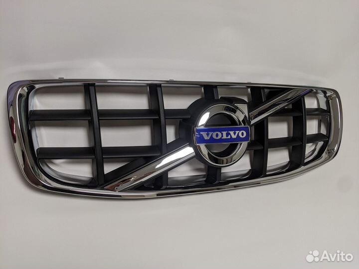 Решетка радиатора Volvo XC70 2007-2013