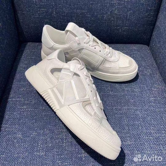 Кроссовки Valentino