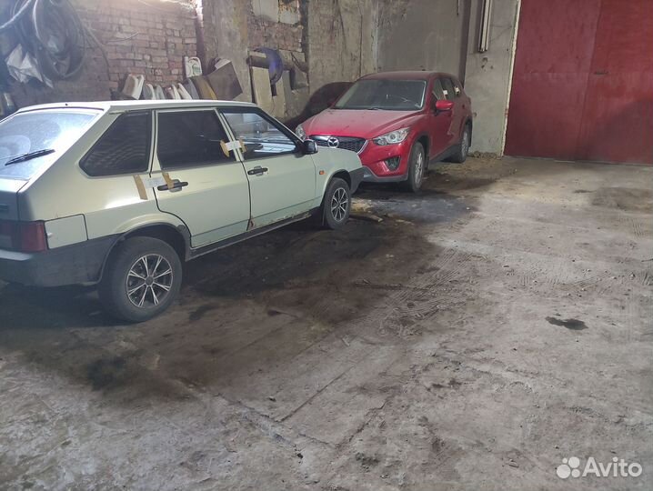 Стоянка легковых и грузовых тс