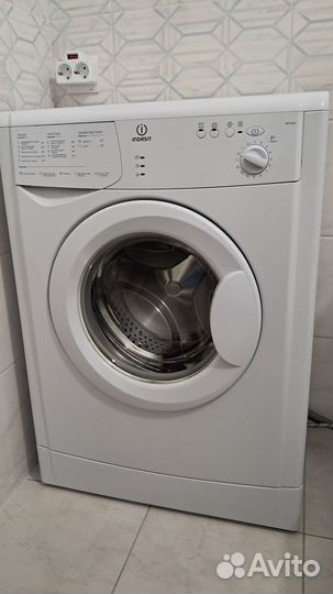 Стиральная машина бу indesit wiun 81 CSI