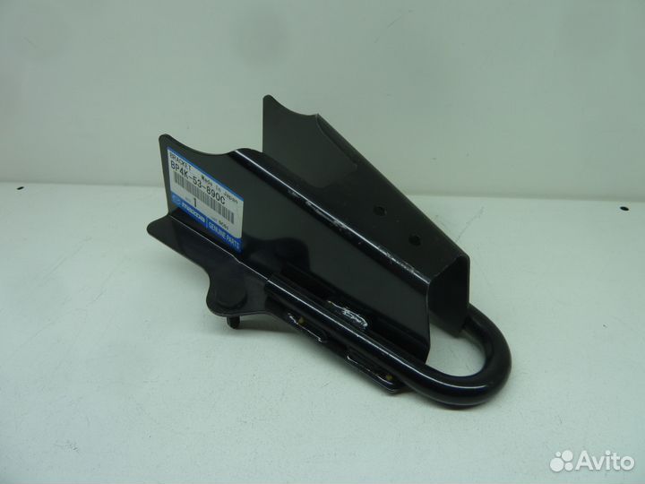 Mazda 3 Кронштейн Буксировочный новый