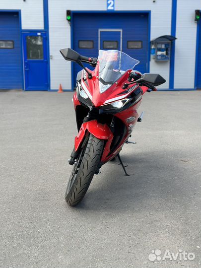 Электромотоцикл Yamaha R-3