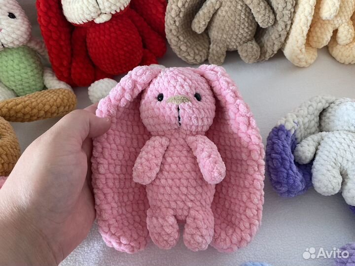 Вязанные игрушки зайка котик