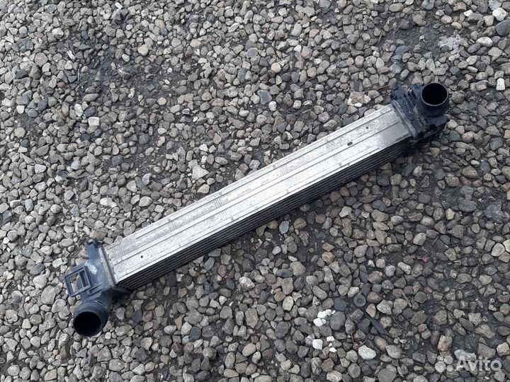 Радиатор интеркулера Рено Сценик 3 Меган 3