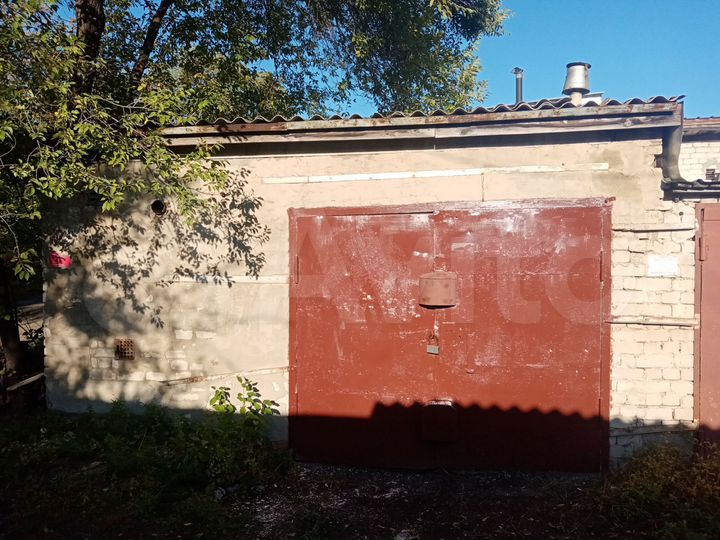 Гараж, > 30 м²