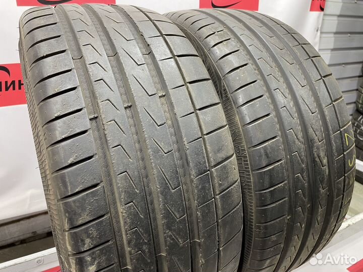 Vredestein Ultrac Vorti R 235/35 R19
