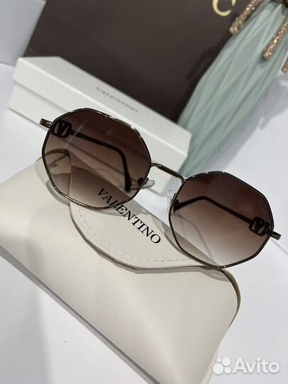 Солнцезащитные очки женские valentino коричневые