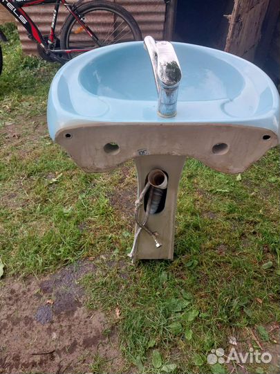 Раковина в ванную бу