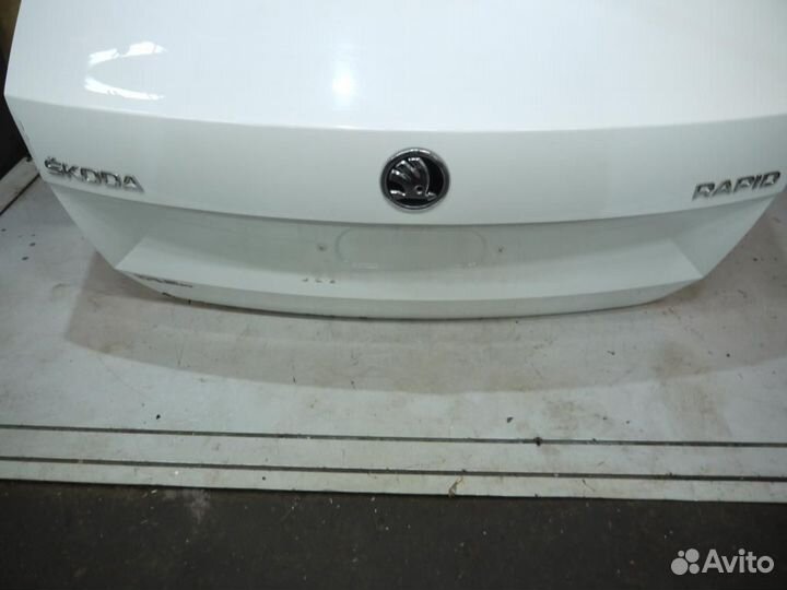Дверь багажника со стеклом Skoda Rapid (2012-2020)