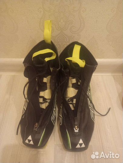 Лыжные ботинки fischer классические