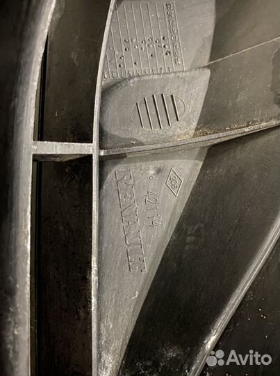 Решетка радиатора лагуна 2