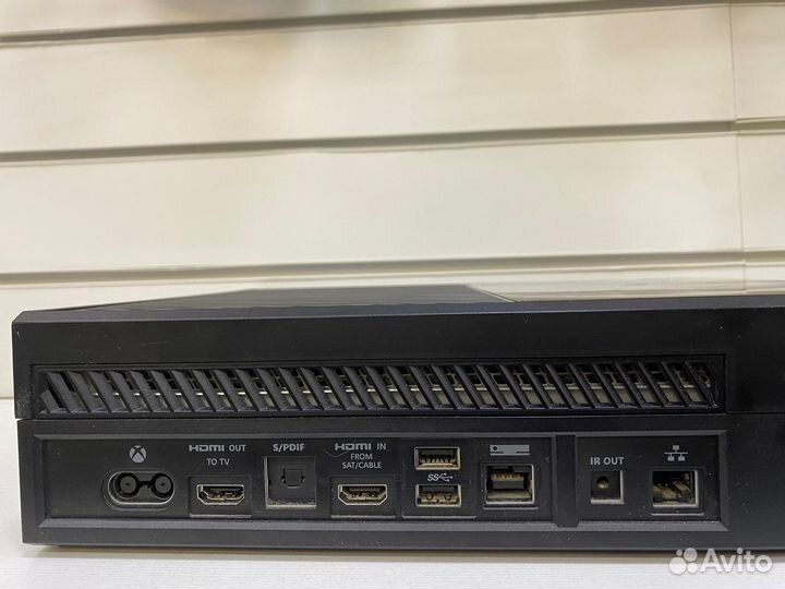 Игровая приставка Xbox ONE Console 500гб