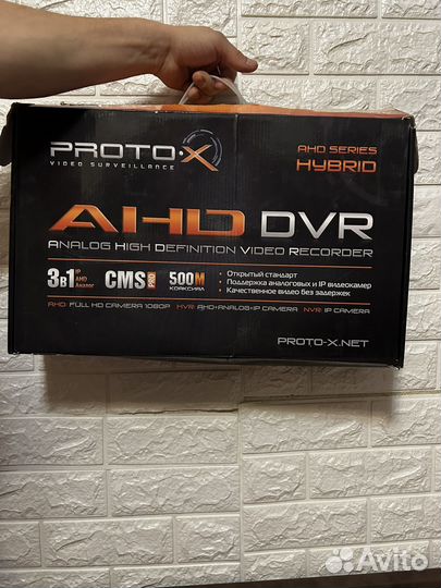 Видеорегистратор на 4 камеры