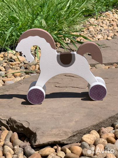 Игрушка-каталка Лошадка