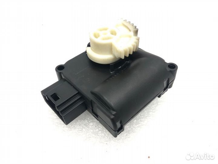 Сервопривод заслонок печки Audi A6 C6 BDW 2008