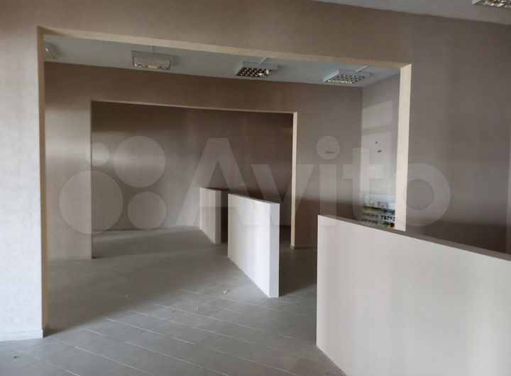 Торговое / офисное 30–1400 м² в 16-и этажном жилом