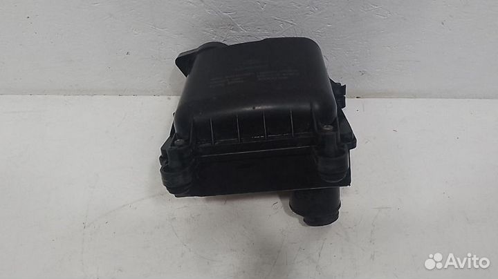 Корпус воздушного фильтра Лада Приора 1