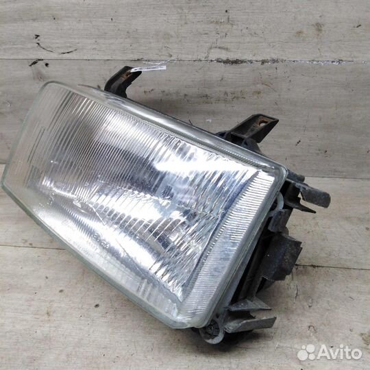 Фара передняя левая Volkswagen transporter t4