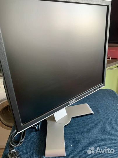 Монитор Dell 19