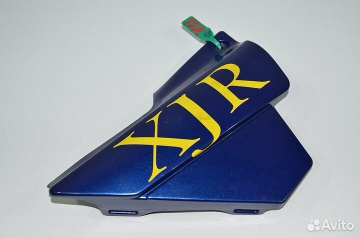 Пластик боковой правый Yamaha XJR400 4HM