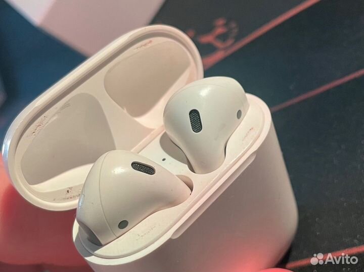 Беспроводные наушники apple airpods 1