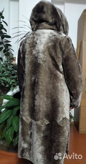 Шуба мутоновая с капюшоном 54