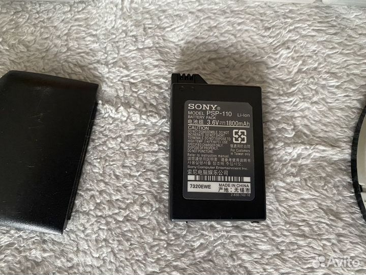 Sony Psp 1004 + Оригинальная зарядка+ комплект игр