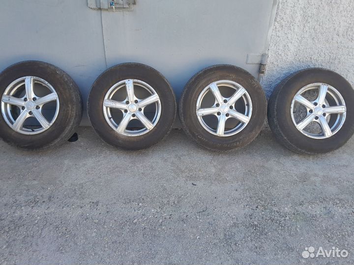 Колёса Mitsubishi Outlander R16