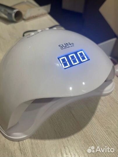 Лампа для ногтей