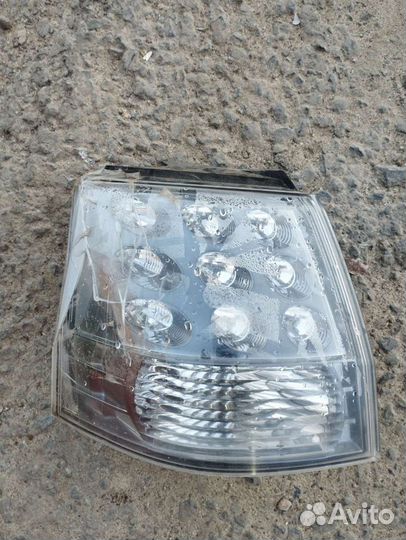 Задний левый фанарь крыла