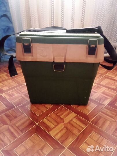 Рыболовный ящик