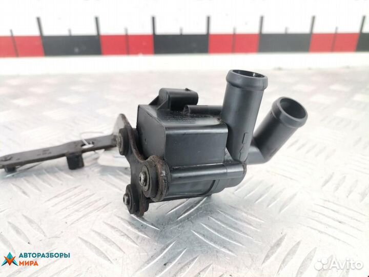 Насос антифриза дополнительный Skoda Octavia