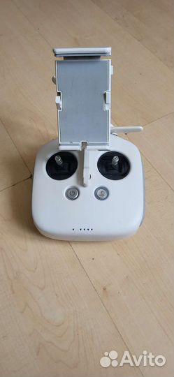 Квадрокоптер dji Phantom 3 PRO