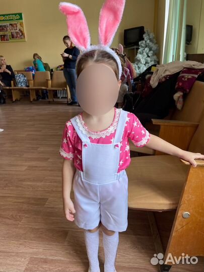 Костюм зайчика для девочки 104