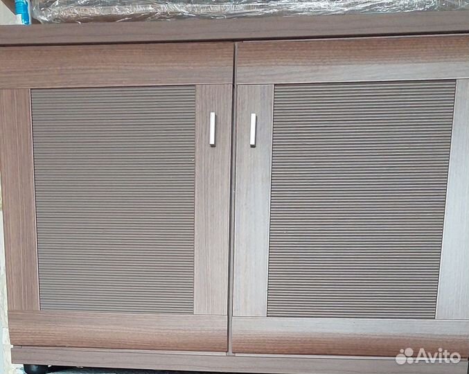 Продаю прихожую lazurit