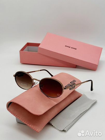 Солнцезащитные очки женские Miu Miu