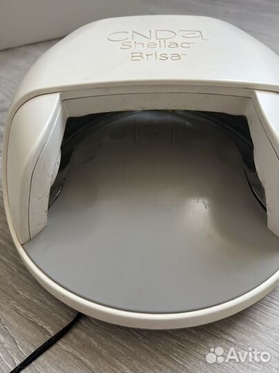 Лампа CND для маникюра