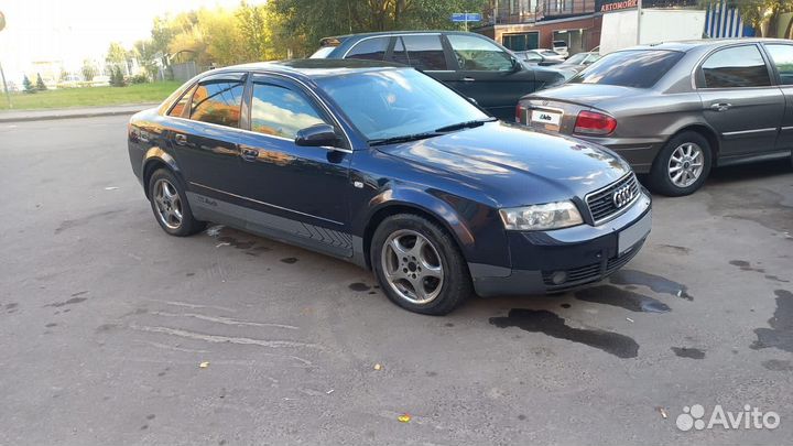 Audi A4 2 CVT, 2003, 325 221 км