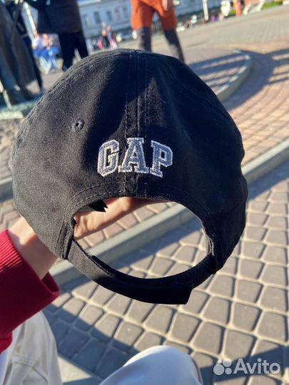 Кепка balenciaga колаборация с gap и yzy